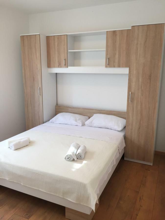 Apartman Visic 1692 Kaštela Buitenkant foto